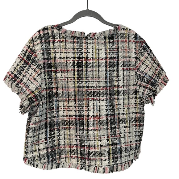 Cupcakes and Cashmere Emelda Cropped Tweed Short Sleeve Top - Picture 4 of 6